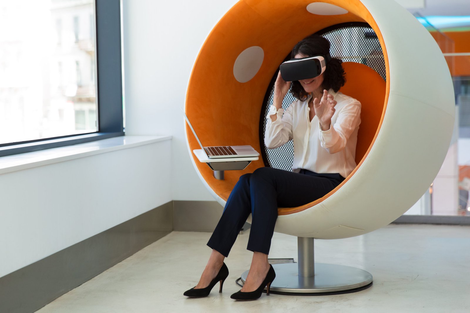 How Modern Technology Is Quietly Reshaping the Way We Live, Work, and Think